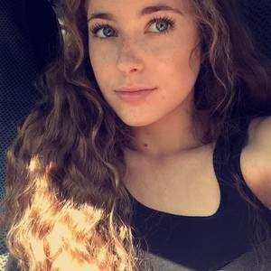 Meet your Posher, Monica